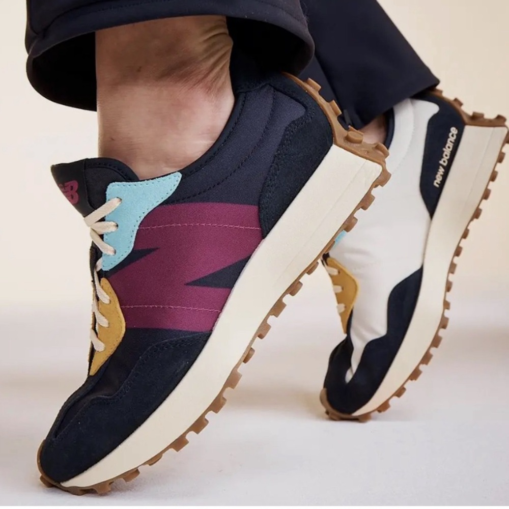 New Balance 327 Calia RARE size 9
